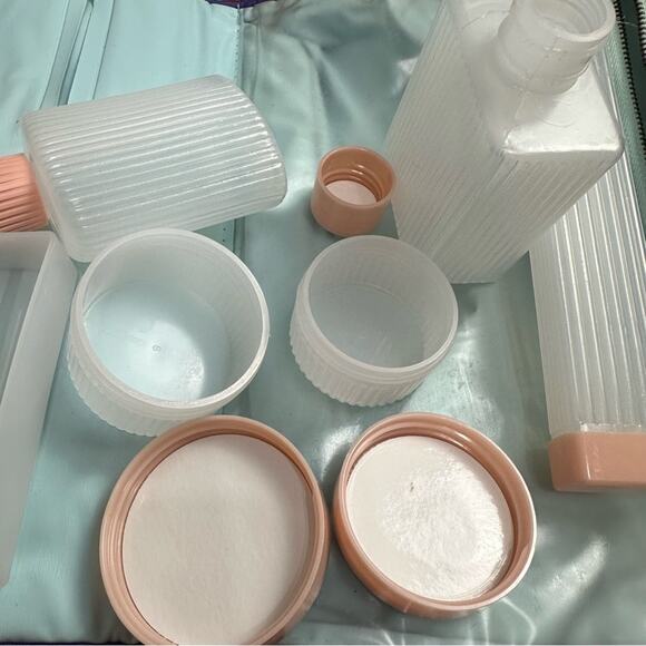 Vintage 60's Celebrity Satin Floral Retro Weekend Toiletry Travel Kit with Jars - Picture 5 of 11